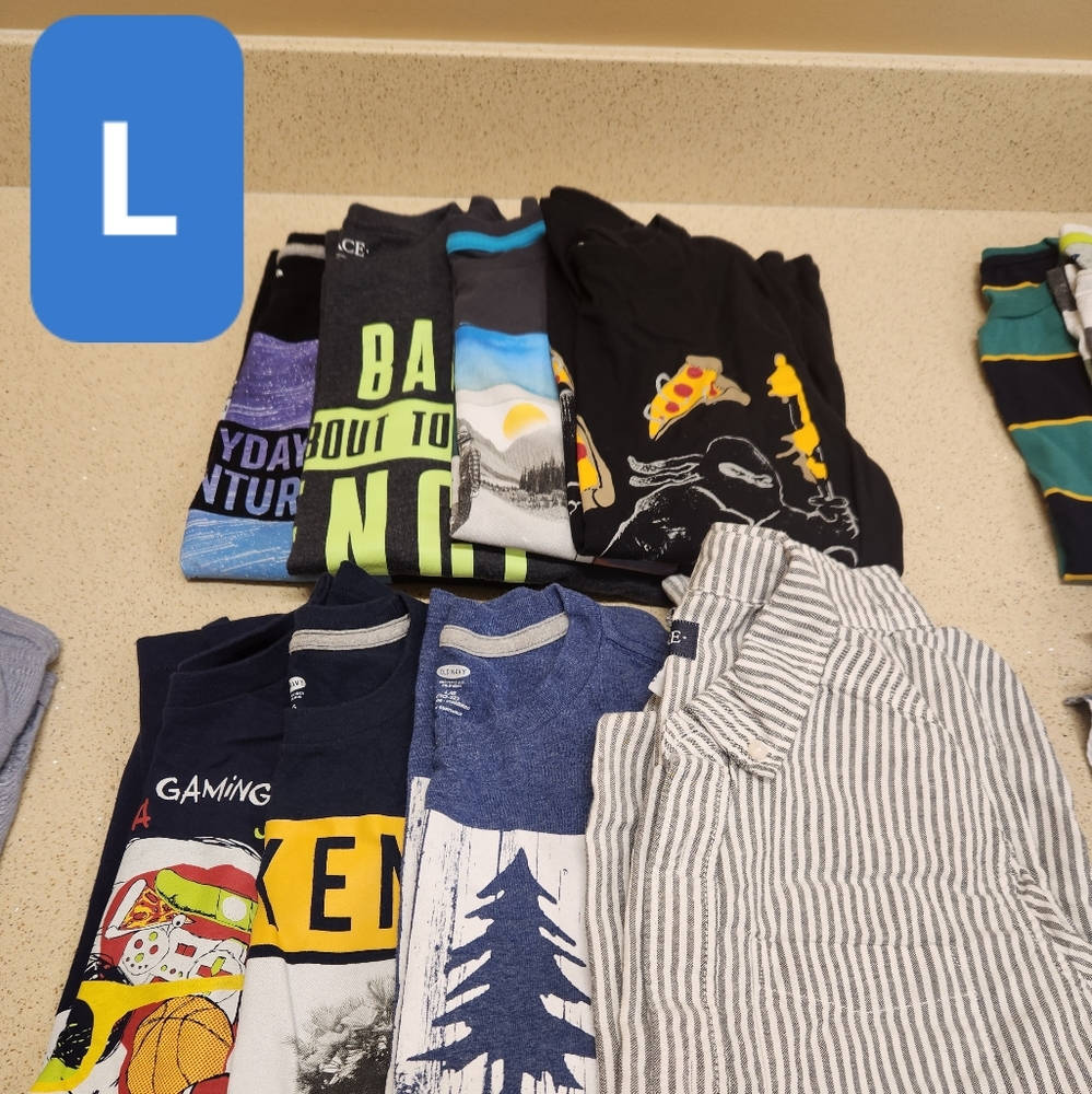 SZ LARGE LOT BOYS CLOTHES